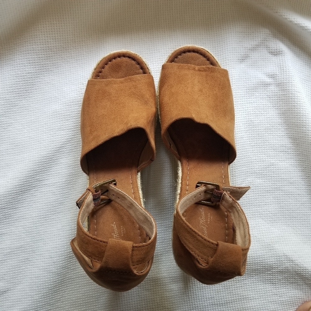 Universal Thread Platform Espadrilles - Picture 4 of 9